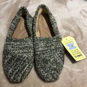 Womens Green Knit Fleece Lined TOMS ✨🌿- NWT